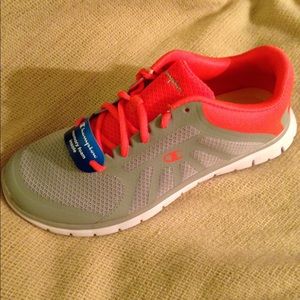 🔥Last Chance🔥NWT Champion Sneakers Size 8